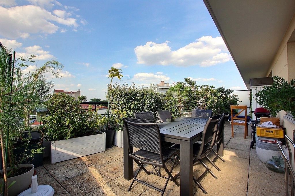 Achat appartement à vendre 4 pièces 89 m² - Le Pré-Saint-Gervais