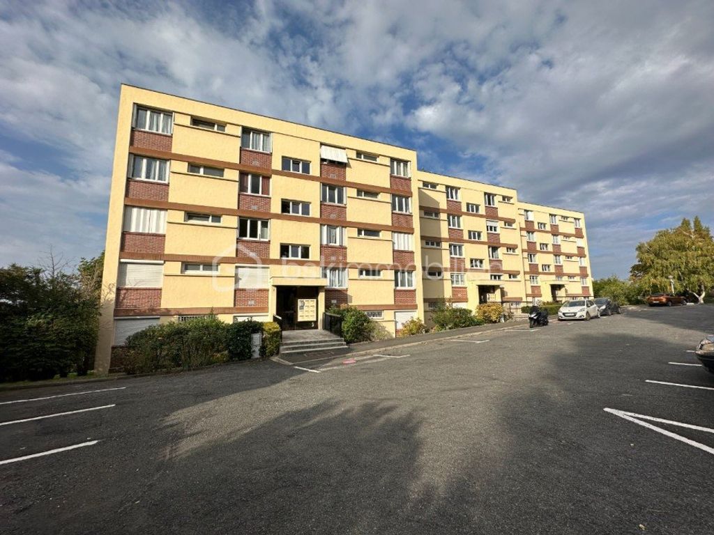 Achat appartement à vendre 2 pièces 54 m² - Corbeil-Essonnes