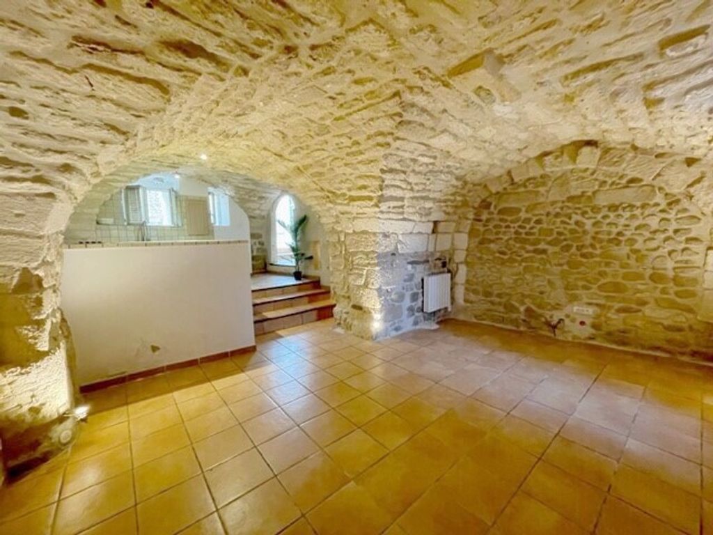 Achat maison à vendre 3 chambres 72 m² - Saint-Christol