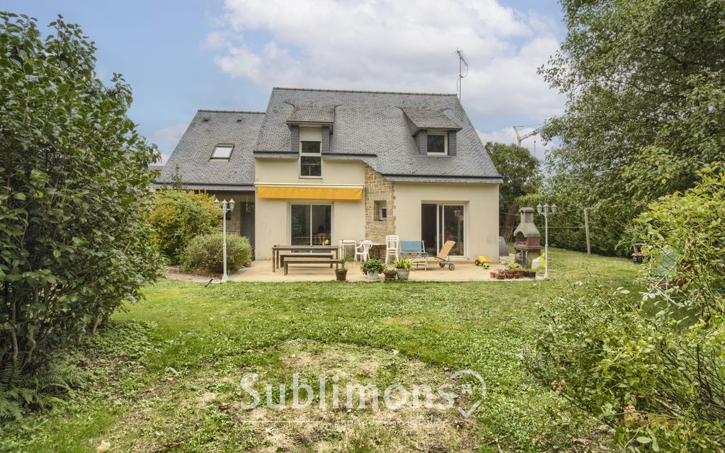 Achat maison à vendre 5 chambres 173 m² - Peillac