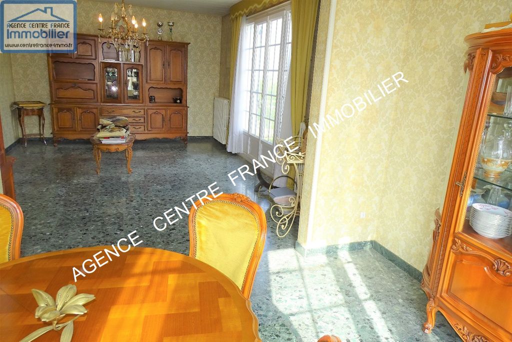 Achat maison à vendre 4 chambres 125 m² - La Chapelle-Saint-Ursin