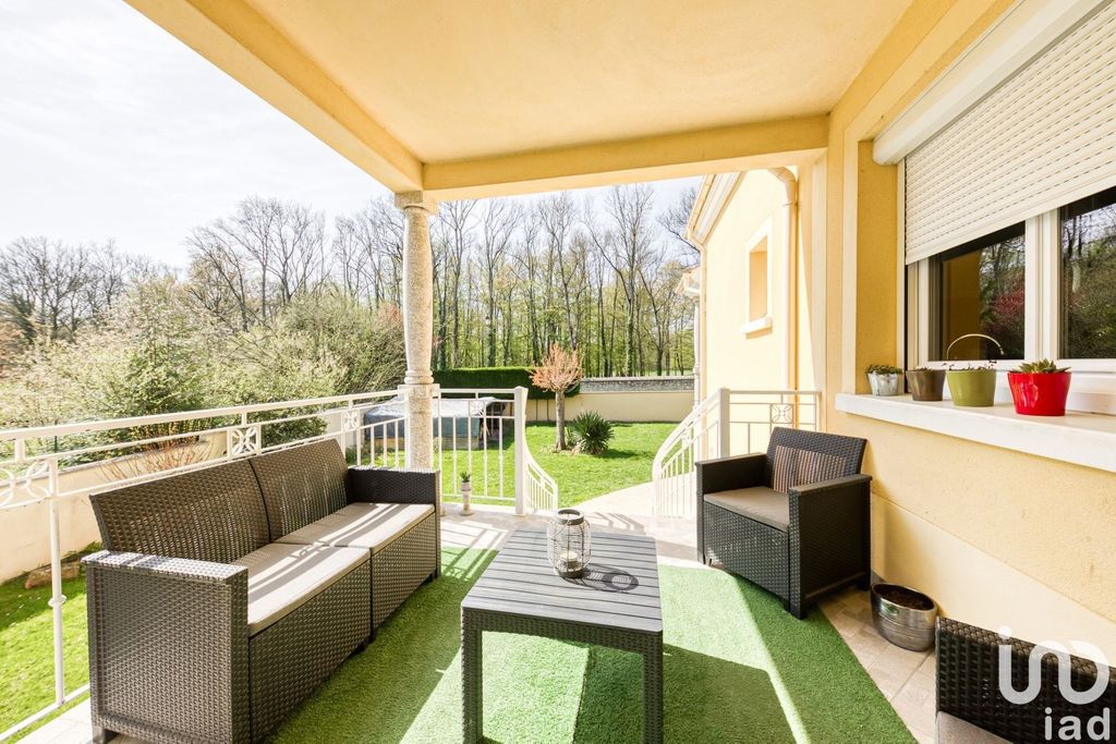 Achat maison à vendre 6 chambres 234 m² - Fontenay-lès-Briis