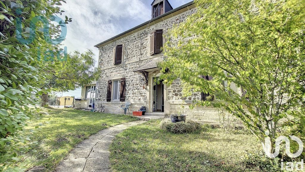 Achat maison à vendre 6 chambres 178 m² - Saint-Maigner