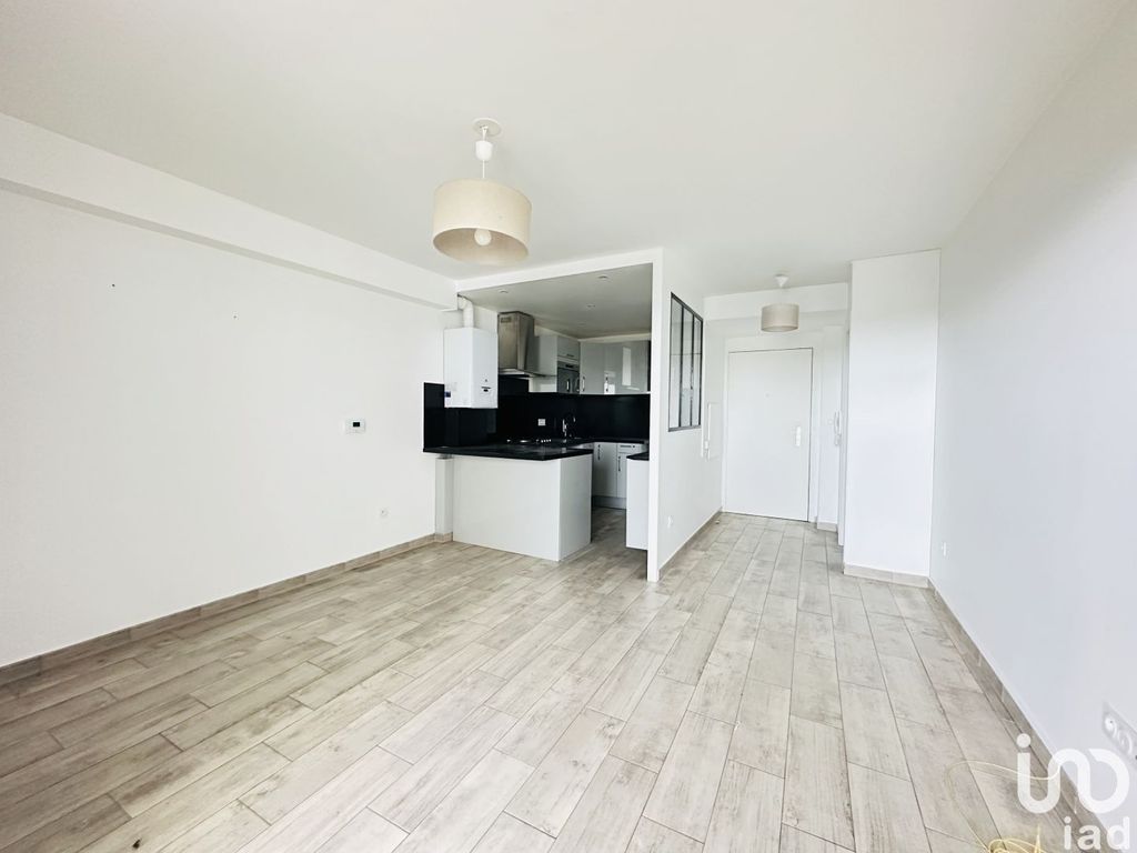 Achat appartement à vendre 2 pièces 44 m² - Livry-Gargan