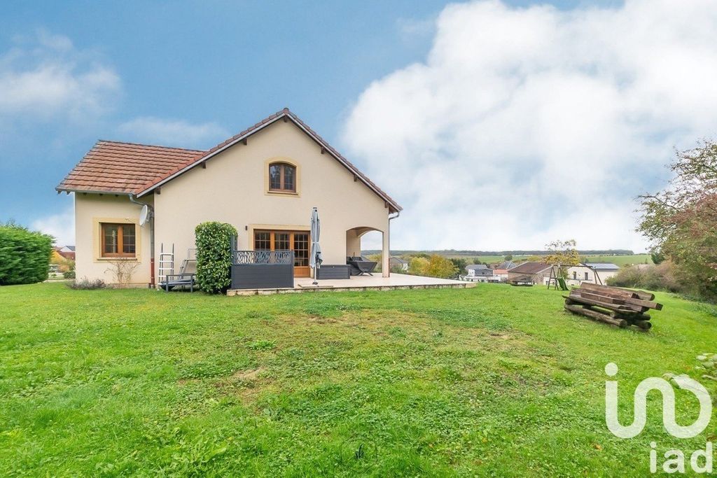 Achat maison à vendre 6 chambres 237 m² - Roussy-le-Village