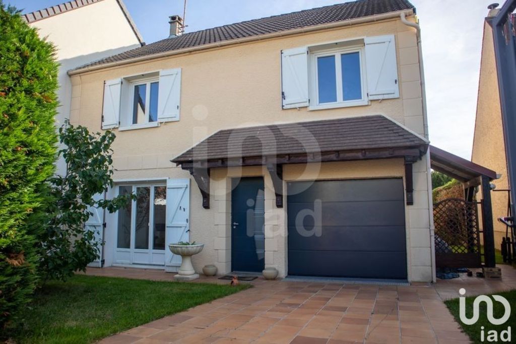 Achat maison à vendre 4 chambres 125 m² - Ozoir-la-Ferrière