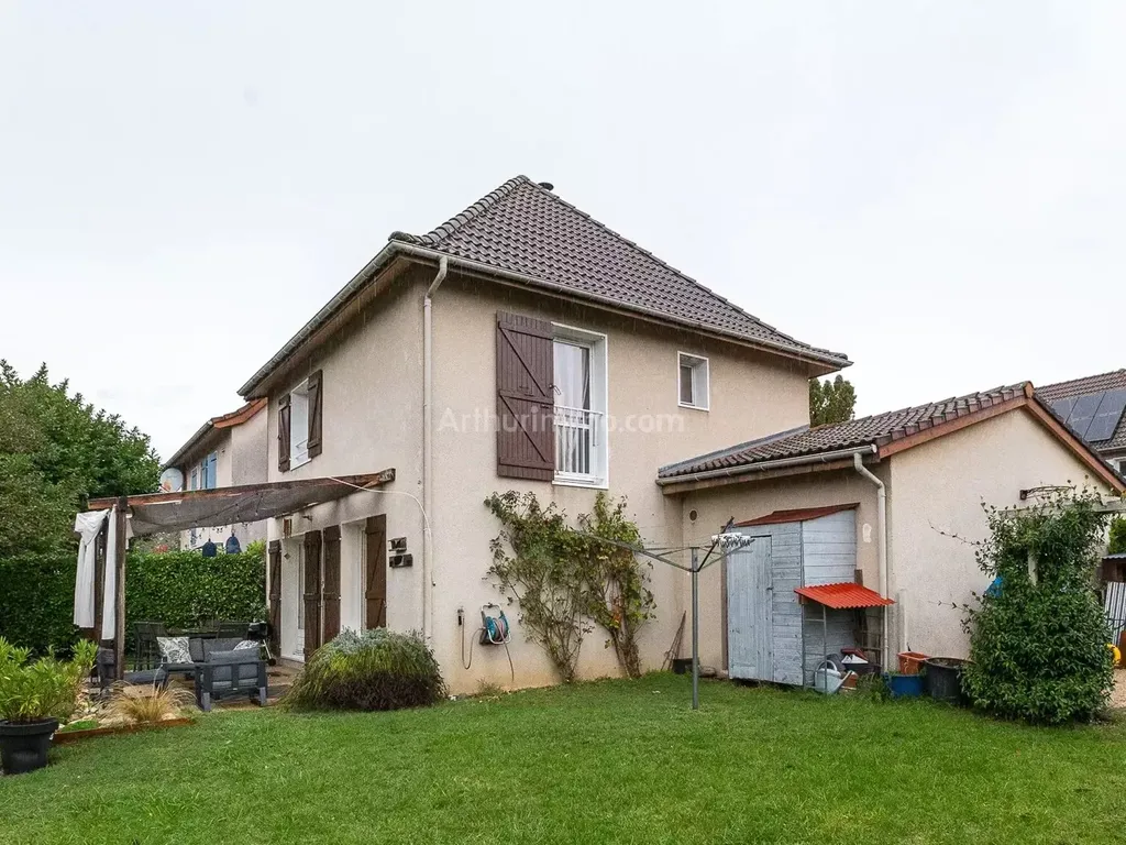Achat maison à vendre 4 chambres 111 m² - Les Avenières-Veyrins-Thuellin