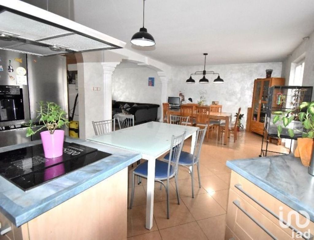 Achat maison à vendre 3 chambres 115 m² - Rémering-lès-Puttelange