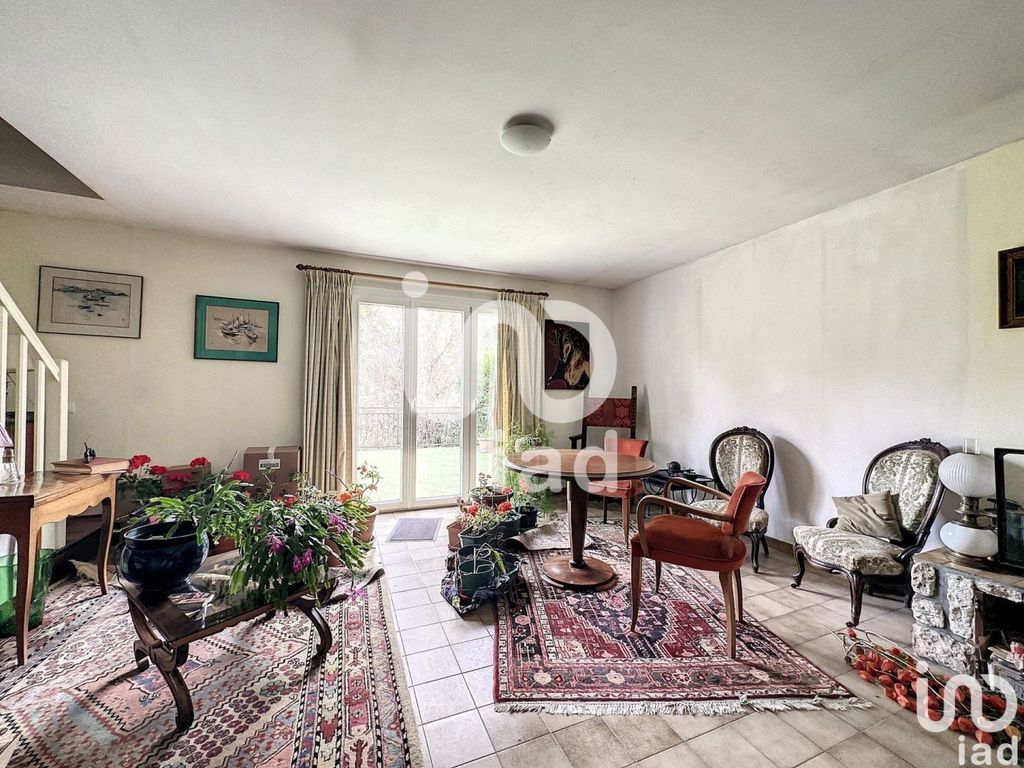 Achat maison à vendre 5 chambres 194 m² - Prunay-sur-Essonne