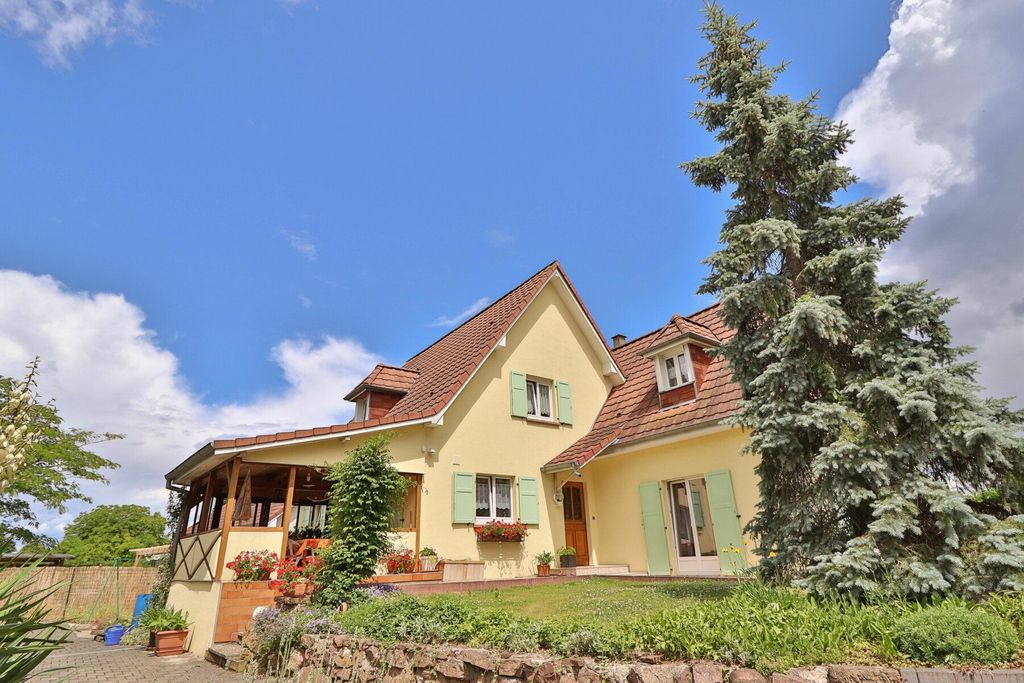 Achat maison à vendre 5 chambres 185 m² - Biesheim