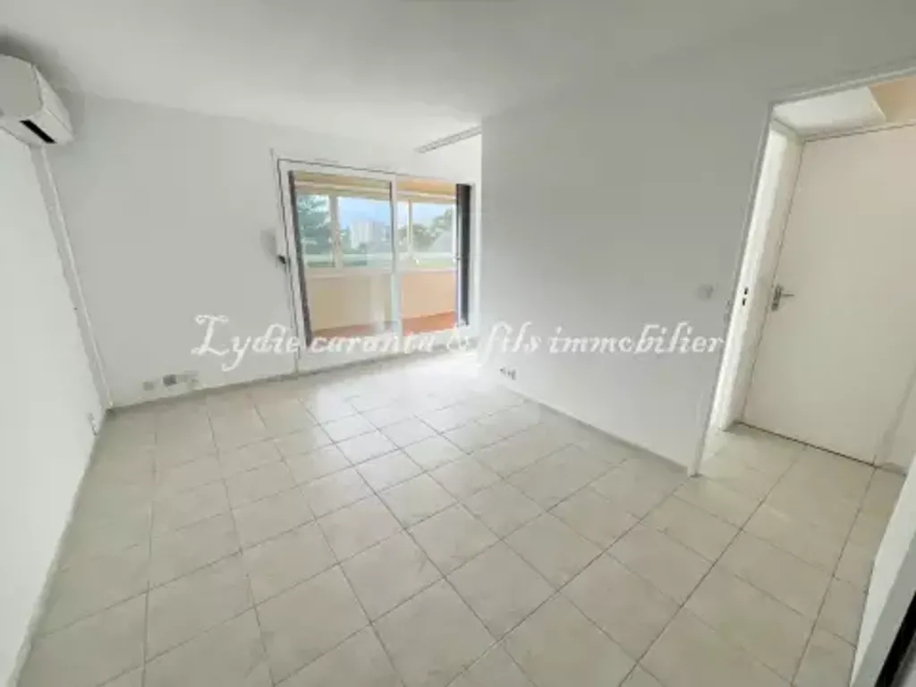 Achat appartement à vendre 2 pièces 25 m² - Sainte-Maxime