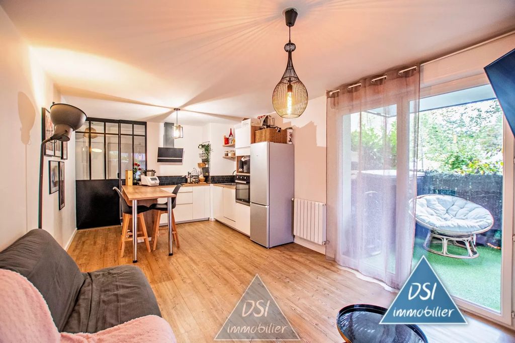Achat appartement à vendre 3 pièces 57 m² - Saint-Fons