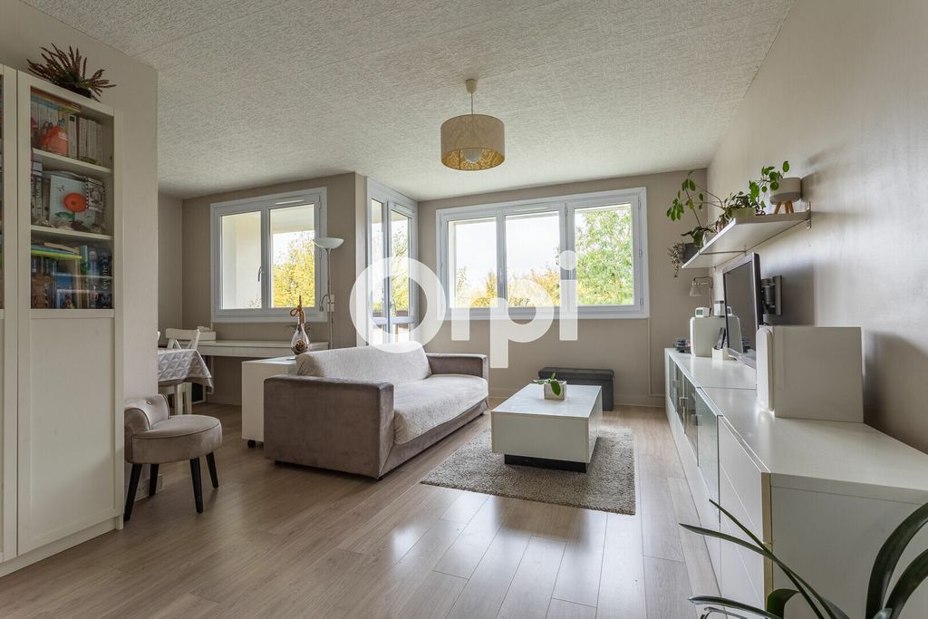 Achat appartement à vendre 5 pièces 83 m² - Saint-Michel-sur-Orge