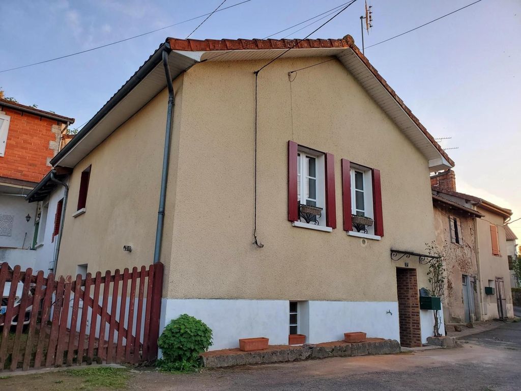 Achat maison à vendre 2 chambres 66 m² - Chabanais