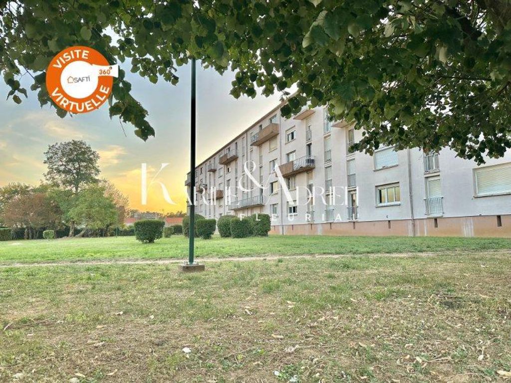 Achat appartement à vendre 6 pièces 85 m² - Fontenay-le-Comte