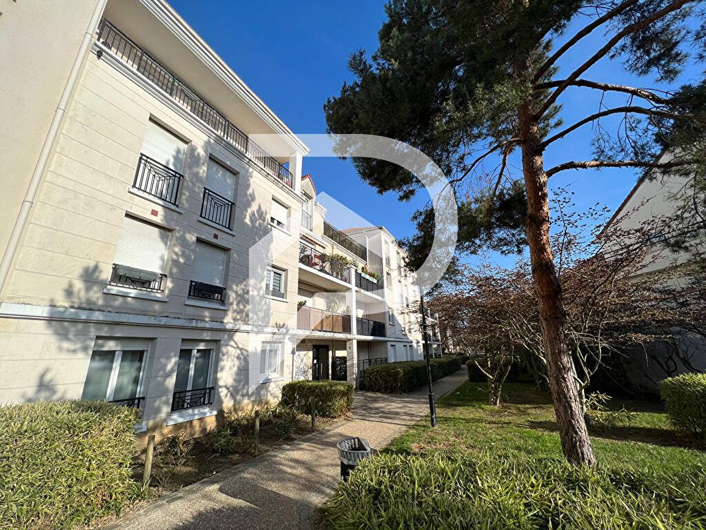 Achat appartement à vendre 2 pièces 48 m² - Guyancourt