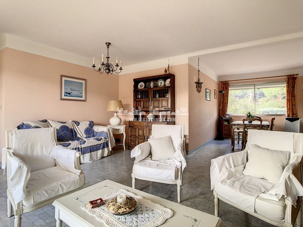 Achat appartement à vendre 4 pièces 84 m² - Cavalaire-sur-Mer