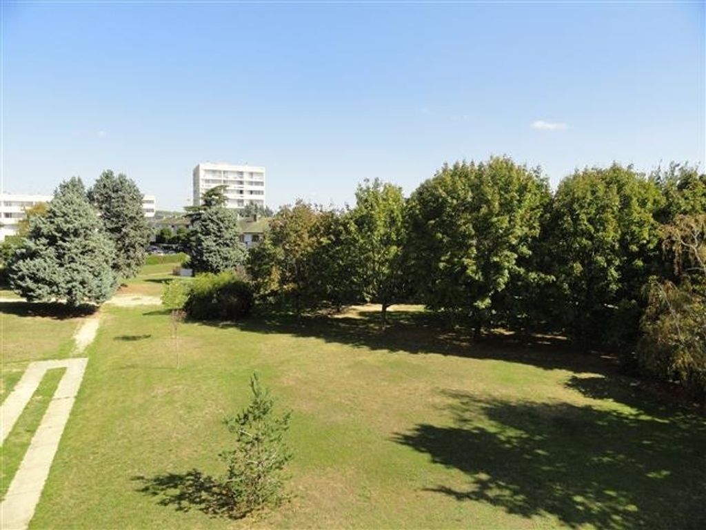 Achat appartement à vendre 3 pièces 60 m² - Pontault-Combault