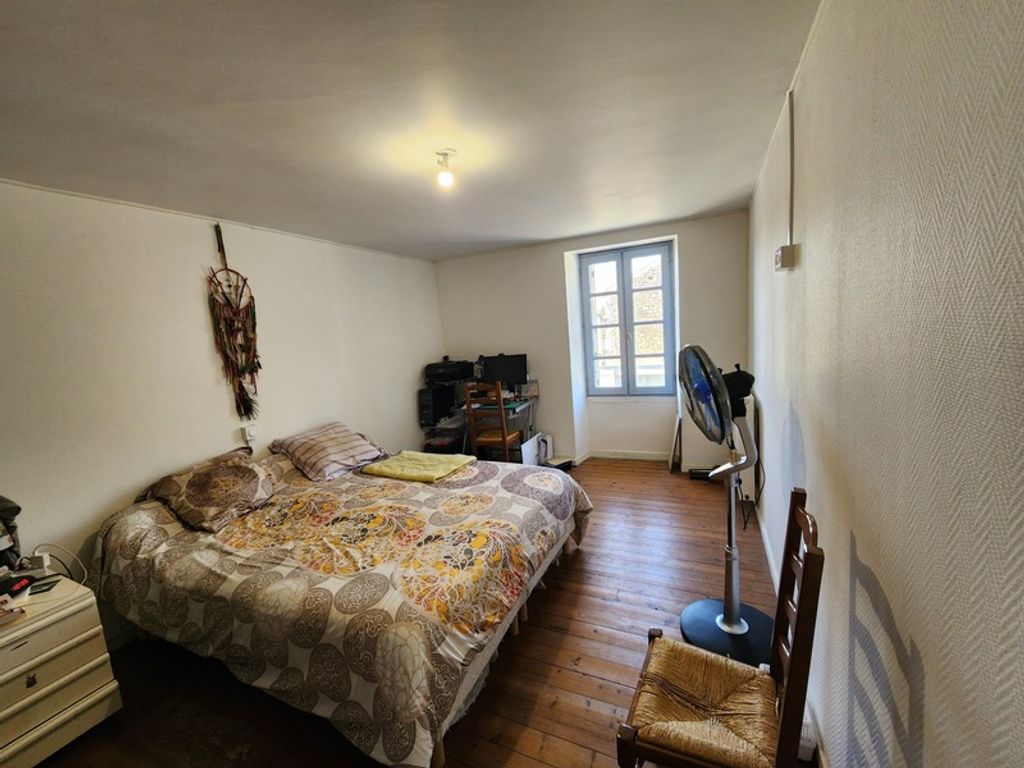 Achat maison à vendre 4 chambres 120 m² - Saint-Juire-Champgillon