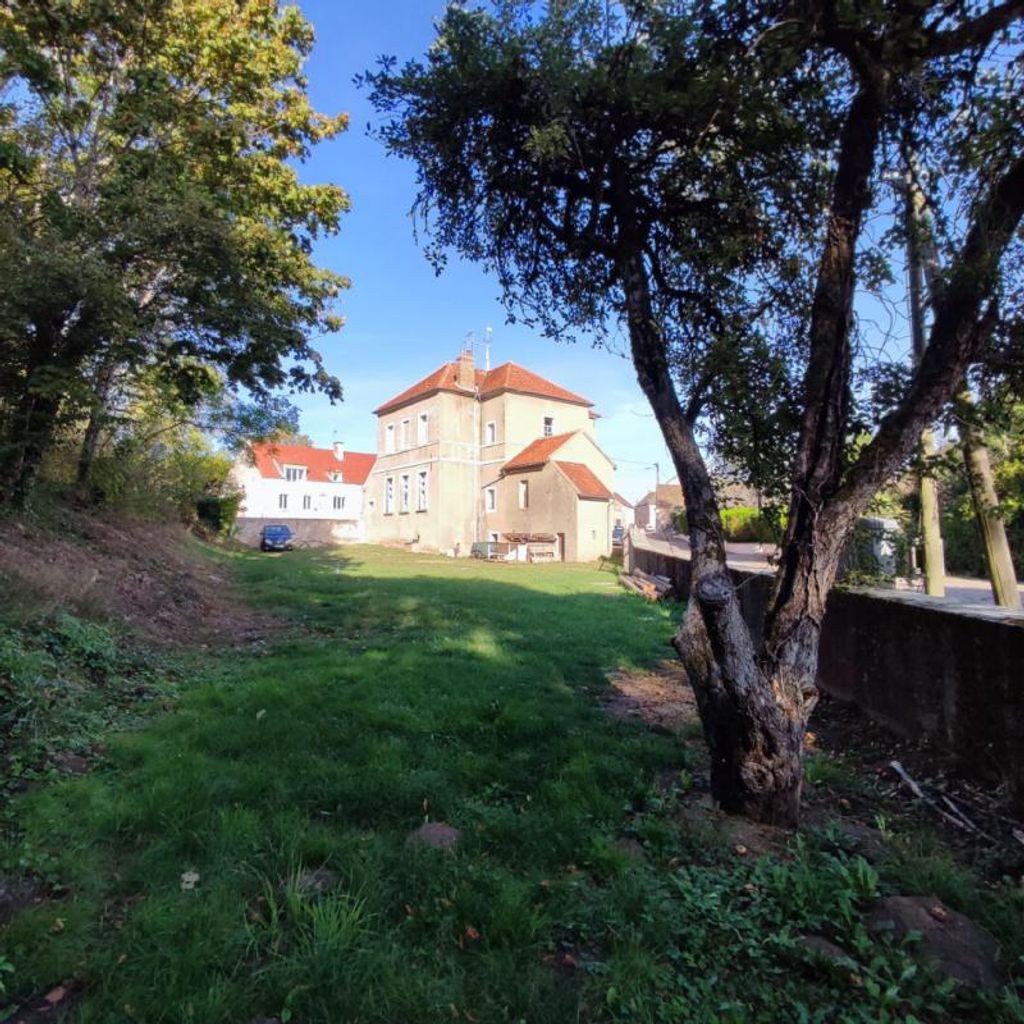 Achat maison à vendre 3 chambres 205 m² - La Roche-en-Brenil