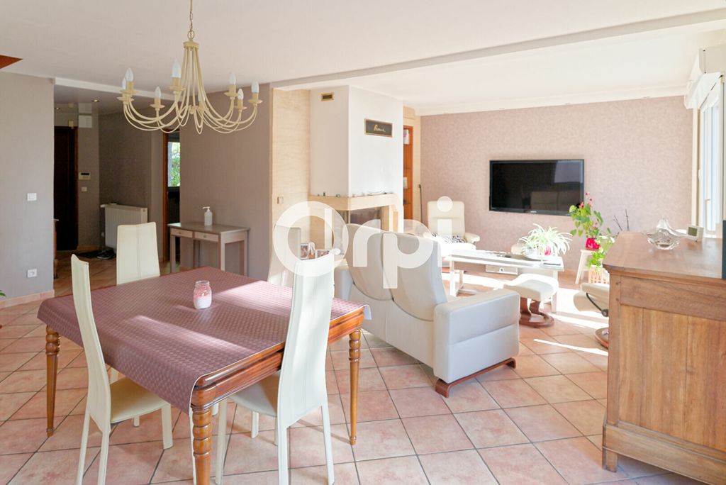 Achat maison à vendre 4 chambres 135 m² - Neuilly-Plaisance