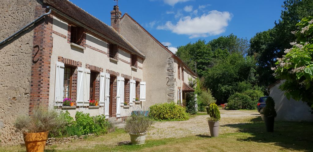Achat maison à vendre 4 chambres 214 m² - Villeneuve-sur-Yonne