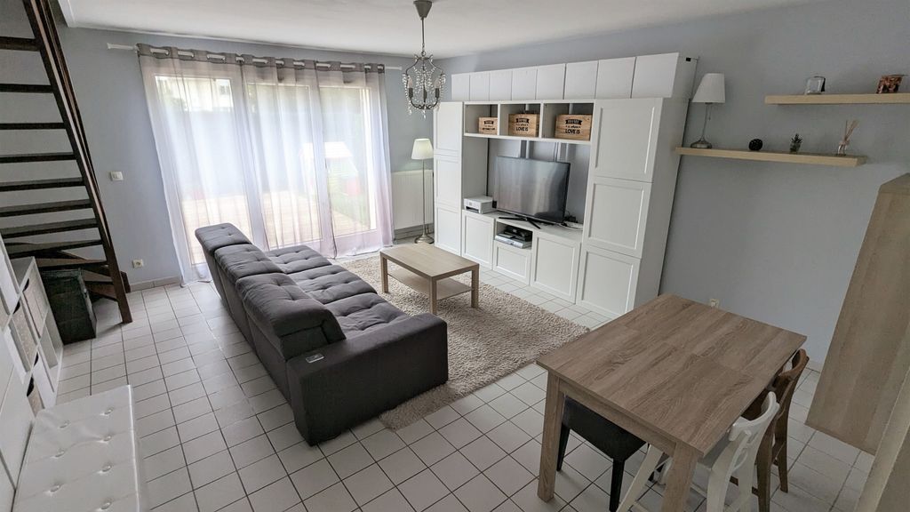 Achat maison à vendre 2 chambres 67 m² - Bailly-Romainvilliers