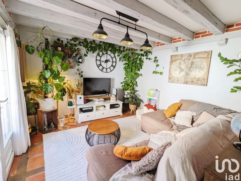 Achat maison à vendre 2 chambres 70 m² - Saint-Ay