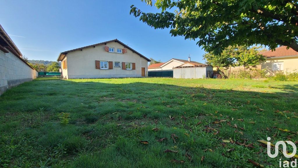 Achat maison à vendre 5 chambres 144 m² - Saint-Siméon-de-Bressieux