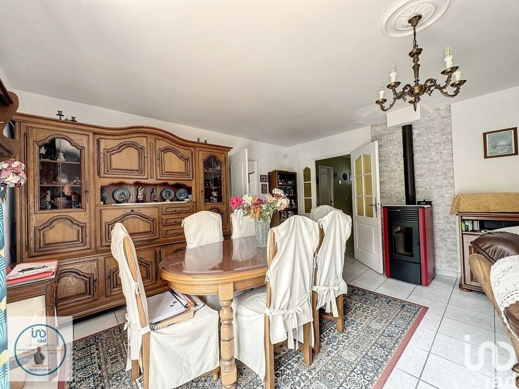 Achat maison à vendre 3 chambres 90 m² - Sainte-Tulle