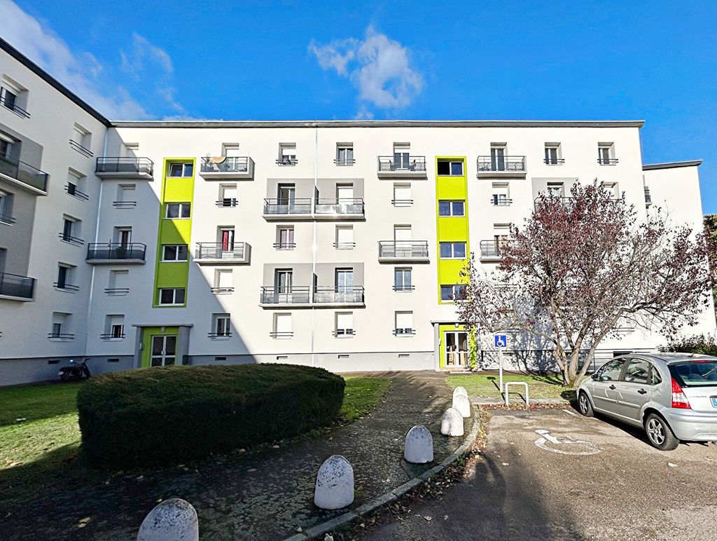 Achat appartement à vendre 4 pièces 64 m² - Roanne