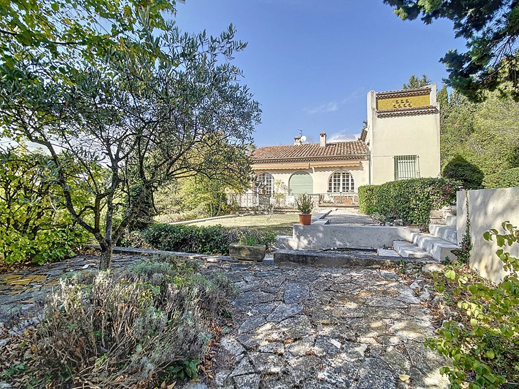Achat maison à vendre 4 chambres 190 m² - Aix-en-Provence