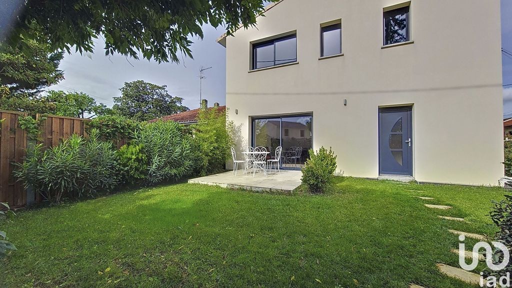 Achat maison à vendre 3 chambres 97 m² - Mérignac