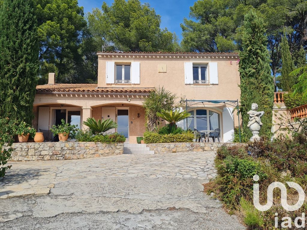 Achat maison à vendre 4 chambres 130 m² - Sanary-sur-Mer