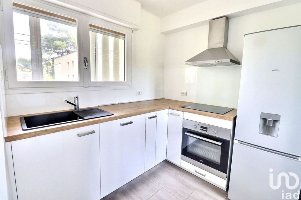 Achat appartement à vendre 3 pièces 63 m² - Sanary-sur-Mer