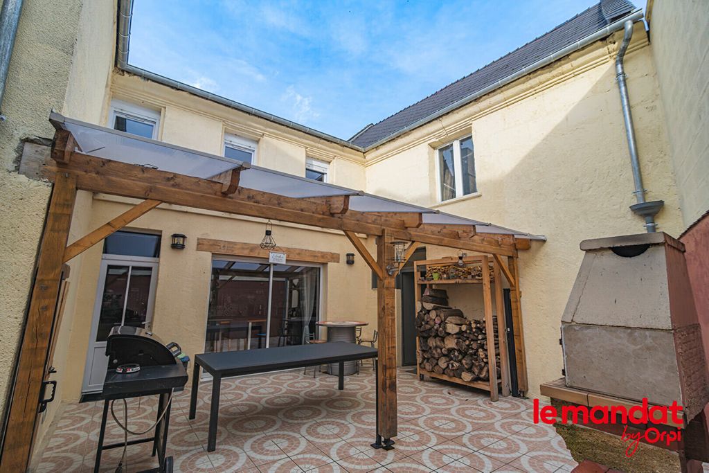 Achat maison à vendre 4 chambres 160 m² - Crépy