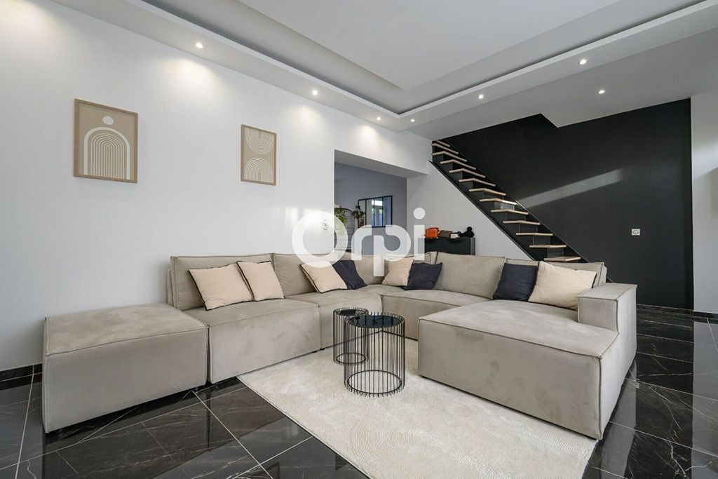 Achat maison à vendre 4 chambres 159 m² - Neuf-Mesnil
