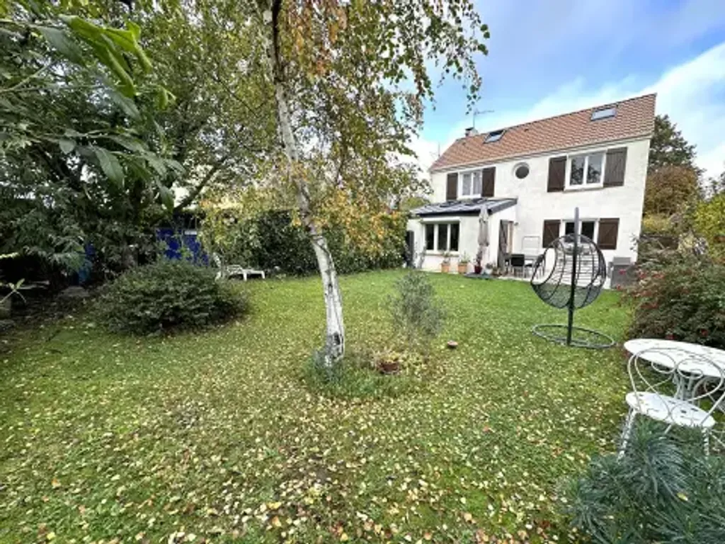 Achat maison à vendre 4 chambres 110 m² - Châteaufort