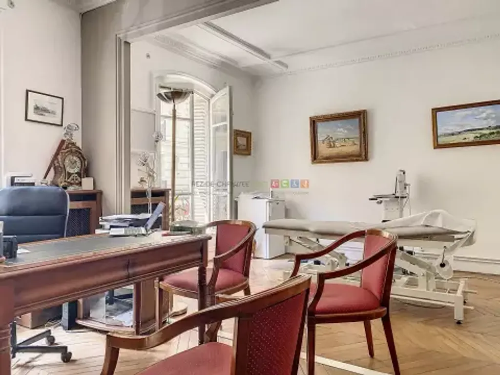 Achat appartement à vendre 4 pièces 65 m² - Paris 15ème arrondissement