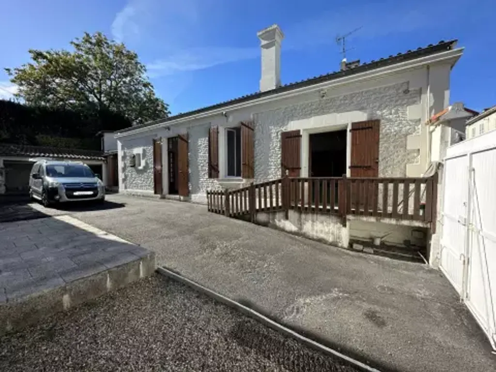 Achat maison à vendre 2 chambres 82 m² - Javrezac