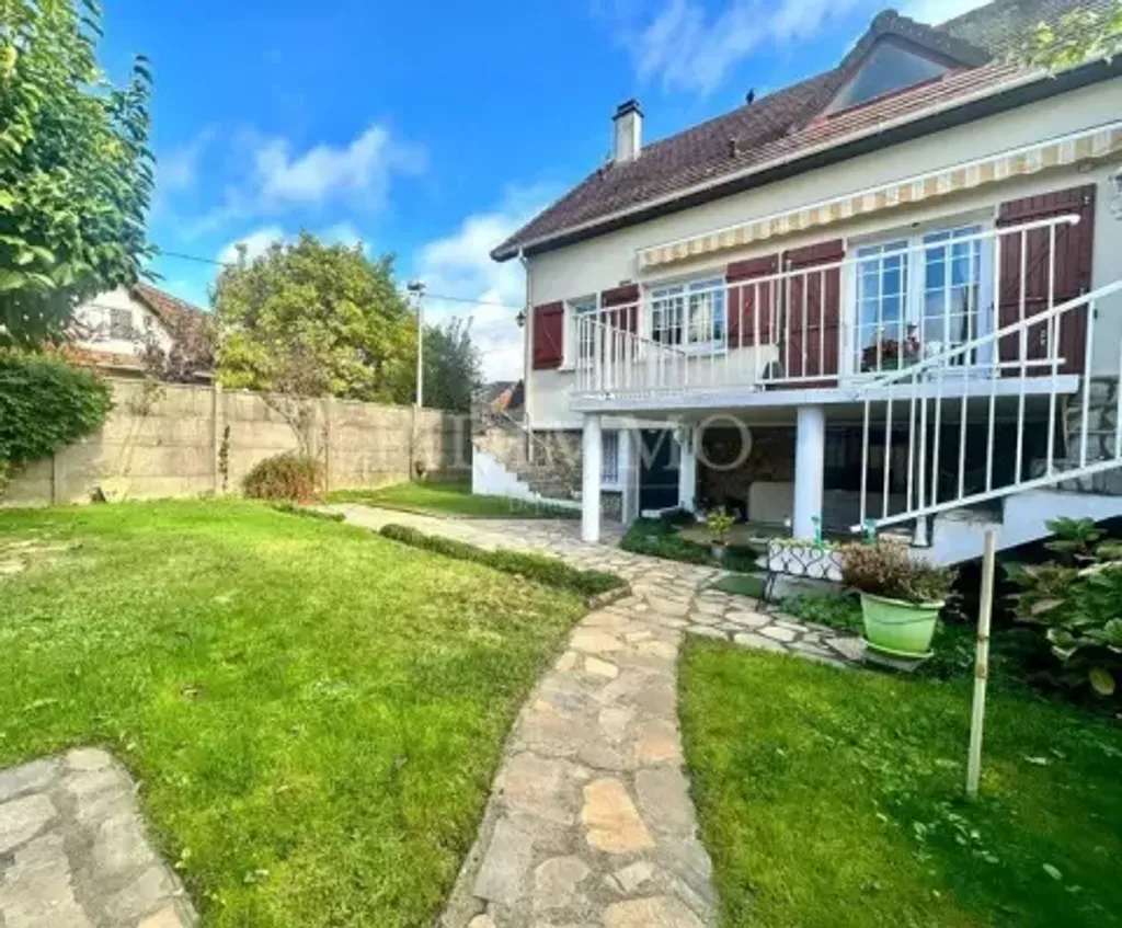 Achat appartement à vendre 6 pièces 100 m² - Ormesson-sur-Marne