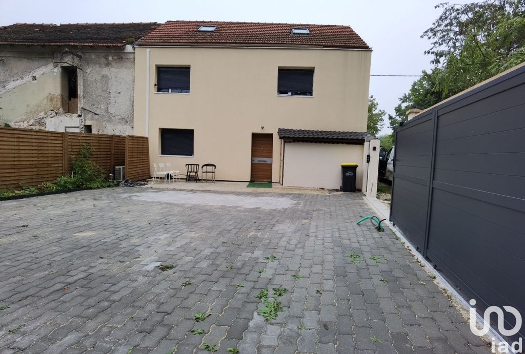 Achat maison à vendre 4 chambres 85 m² - Quincy-Voisins