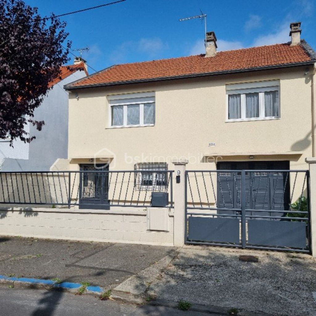 Achat maison à vendre 5 chambres 90 m² - Drancy