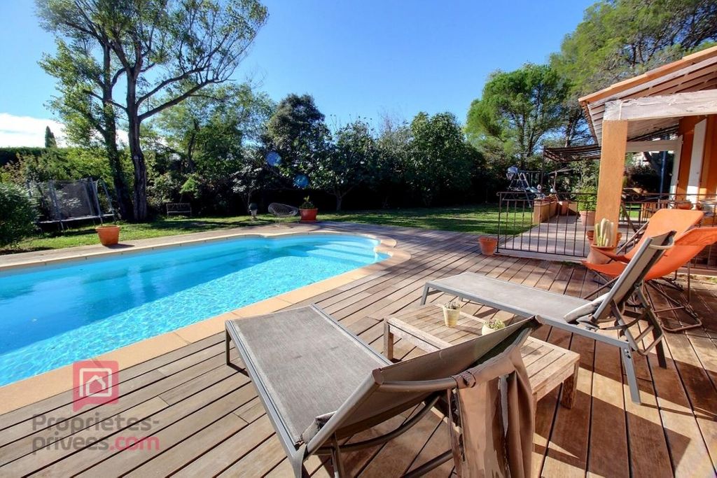 Achat maison à vendre 4 chambres 134 m² - Roquebrune-sur-Argens