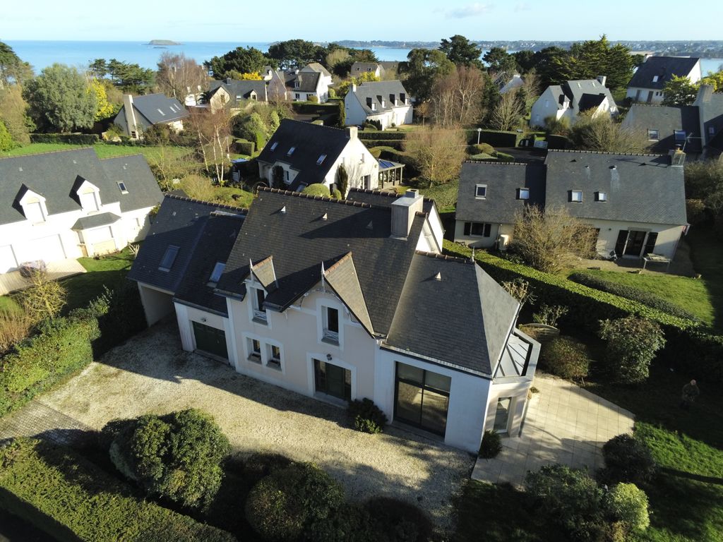 Achat maison à vendre 7 chambres 160 m² - Saint-Jacut-de-la-Mer