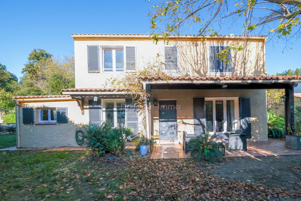 Achat maison à vendre 3 chambres 121 m² - Marseille 11ème arrondissement