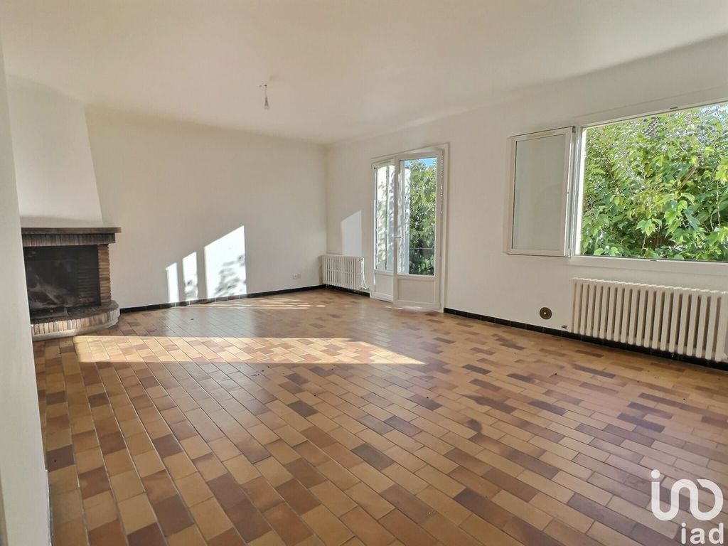 Achat maison à vendre 3 chambres 97 m² - Peyrolles-en-Provence