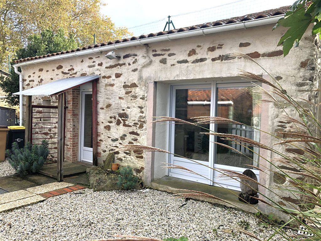 Achat maison à vendre 2 chambres 86 m² - Les Achards