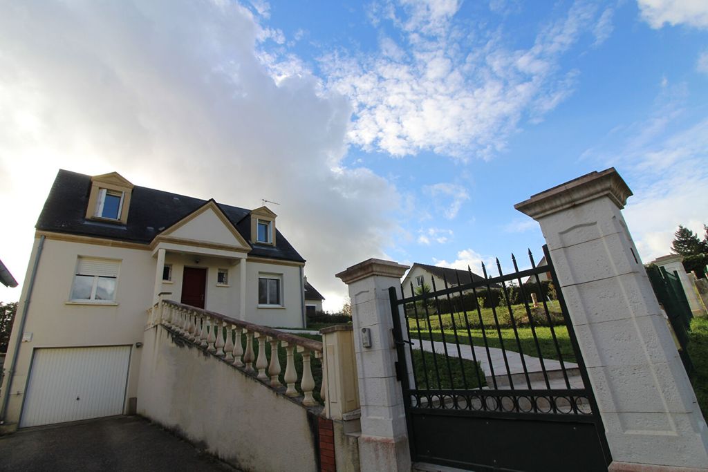Achat maison à vendre 3 chambres 146 m² - Saint-Aignan