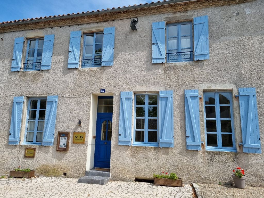 Achat maison à vendre 5 chambres 277 m² - Charroux